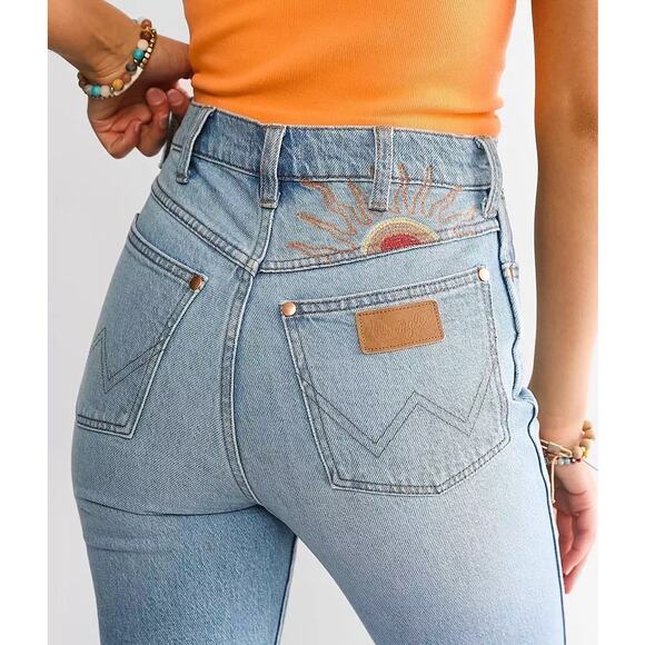 NWT Westward 626 High Rise Boot embroidered sun Jeans - Picture 12 of 12